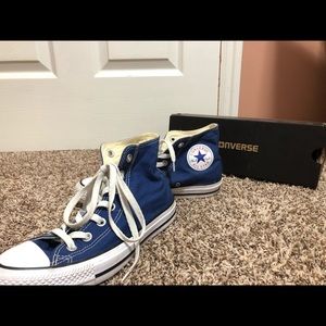Blue/white hightop converse